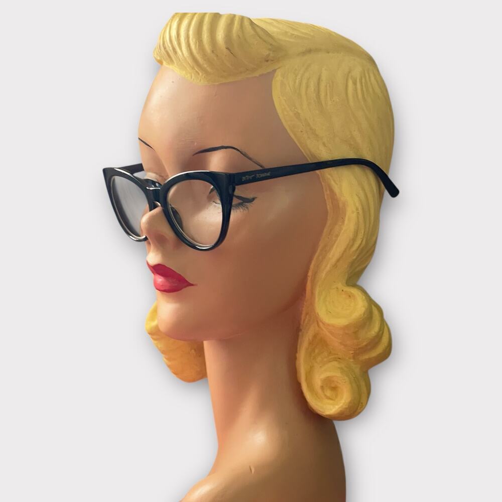 Betsey Johnson +2.00 Reading Glasses Readers Cat Eye Black Retro Glam